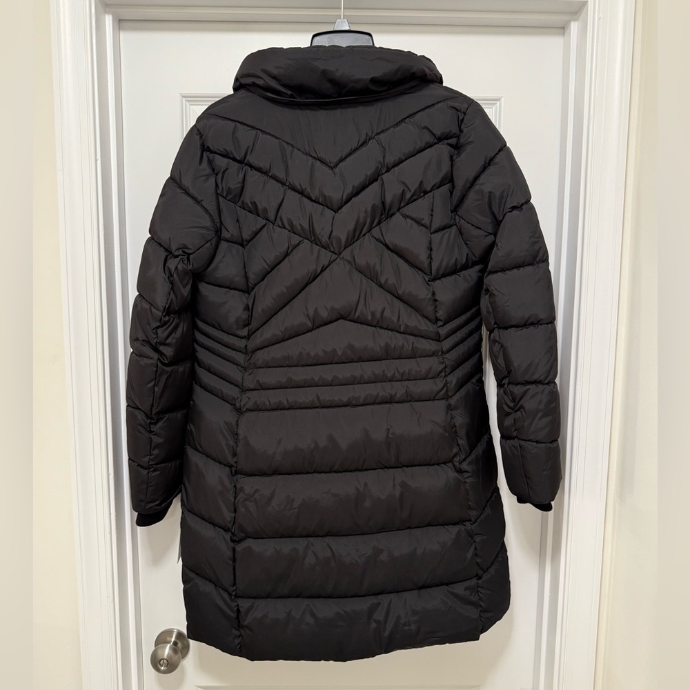 London Fog Women's Black Puffer Jacket with Detachable Faux Fur and Hood - Picture 7 of 9